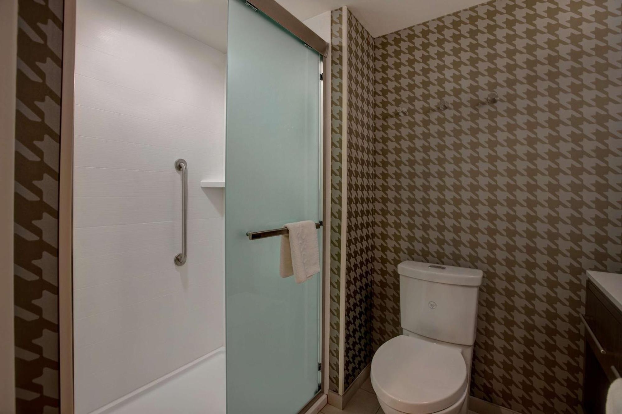 Home2 Suites By Hilton Lexington Hamburg Екстериор снимка